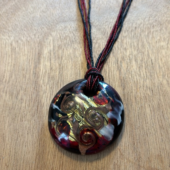 Black and red beaded necklace with large hand made glass pendant 16” - Picture 3 of 6